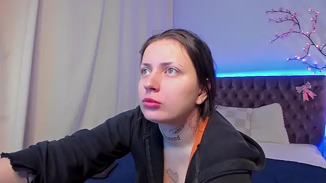 Snapshot of LilaVame chatting on November 2025 08:44:01 PM LilaVame online show from November 2025 08:44:01 PM