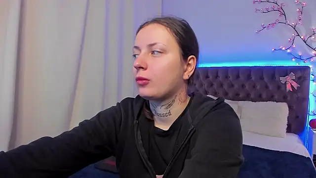 Snapshot of LilaVame chatting on November 2025 09:02:02 PM LilaVame online show from November 2025 09:02:02 PM