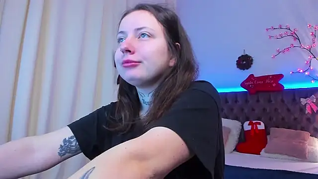 Snapshot of LilaVame chatting on December 2025 08:13:02 PM LilaVame online show from December 2025 08:13:02 PM