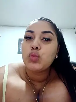 Snapshot of MilaaRooy chatting on September 2025 02:44:01 AM MilaaRooy online show from September 2025 02:44:01 AM