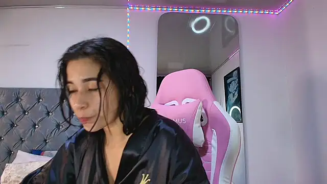 Snapshot of GraceWallace_ chatting on October 2025 11:50:01 PM GraceWallace online show from October 2025 11:50:01 PM