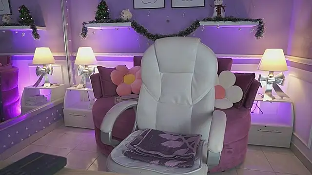 Snapshot of DahliaGrey chatting on December 2025 11:36:02 AM DahliaGrey online show from December 2025 11:36:02 AM