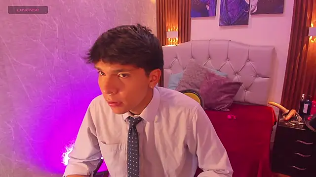 Snapshot of Thiago_Kozak chatting on October 2025 12:45:02 PM Thiago Kozak online show from October 2025 12:45:02 PM