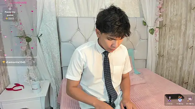 Snapshot of Thiago_Kozak chatting on November 2025 01:28:01 PM Thiago Kozak online show from November 2025 01:28:01 PM