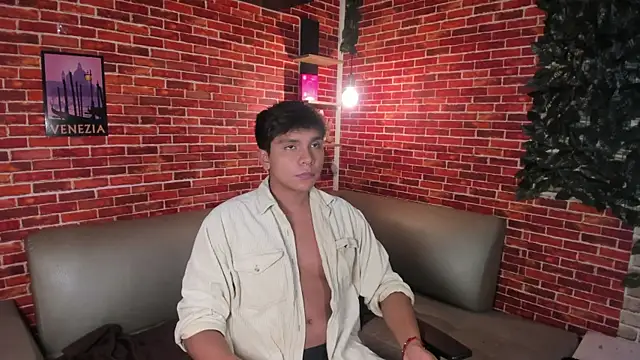 Snapshot of Thiago_Kozak chatting on May 2026 12:24:02 PM Thiago Kozak online show from May 2026 12:24:02 PM