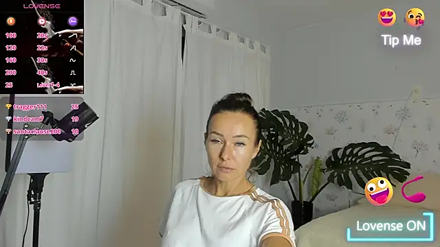 Snapshot of Evaletty_ chatting on March 2026 02:28:02 AM Evaletty online show from March 2026 02:28:02 AM