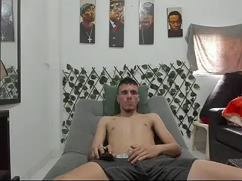 Snapshot of Latins_Boss chatting on May 2026 09:12:01 PM Latins Boss online show from May 2026 09:12:01 PM