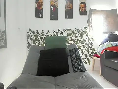 Snapshot of Latins_Boss chatting on June 2026 09:35:01 PM Latins Boss online show from June 2026 09:35:01 PM