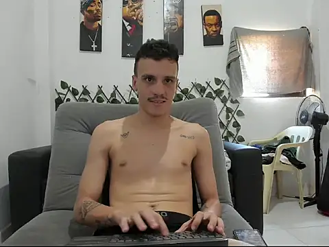 Snapshot of Latins_Boss chatting on July 2026 05:06:02 PM Latins Boss online show from July 2026 05:06:02 PM
