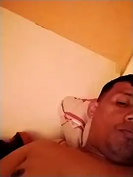 XRonny3 online show from December 2025 10:26:02 PM