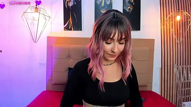 alesziarose online show from September 2025 08:08:01 PM