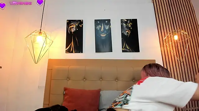 alesziarose online show from October 2025 07:23:02 PM