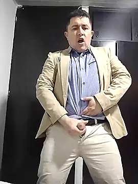 BigCristh79 online show from June 2026 12:44:02 PM