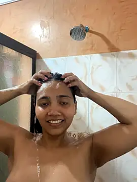 effie castroo online show from November 2025 01:37:01 AM