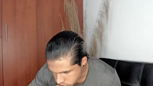 Evansdark1 online show from October 2025 01:39:01 AM