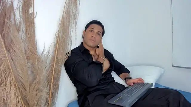 Evansdark1 online show from February 2026 11:12:01 PM