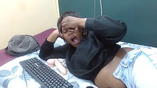 sexythae32 online show from February 2026 07:54:01 PM