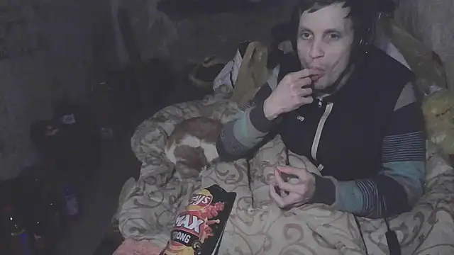 Snapshot of makarov1993 chatting on December 2025 04:02:02 PM makarov1993 online show from December 2025 04:02:02 PM