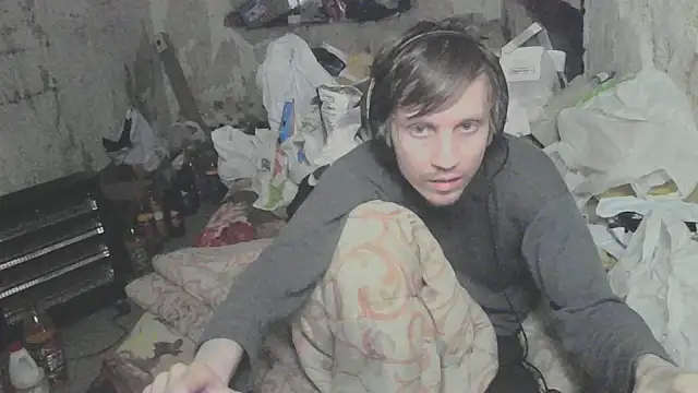 Snapshot of makarov1993 chatting on June 2026 05:07:01 PM makarov1993 online show from June 2026 05:07:01 PM
