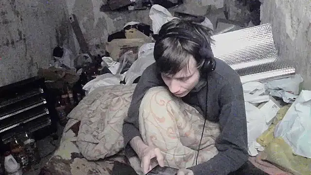 Snapshot of makarov1993 chatting on June 2026 08:44:02 PM makarov1993 online show from June 2026 08:44:02 PM