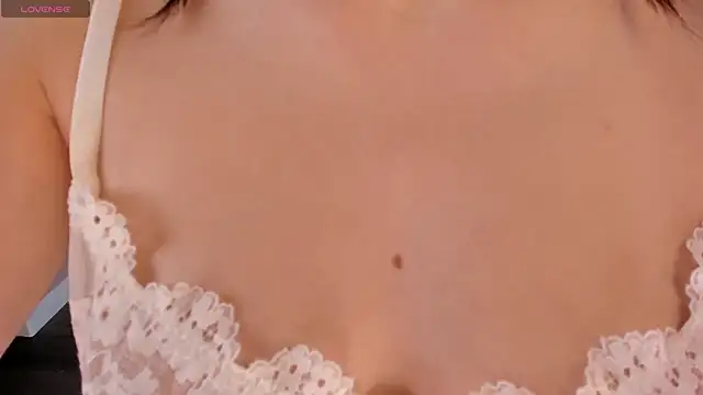 chloe dreammm online show from September 2025 12:30:01 PM