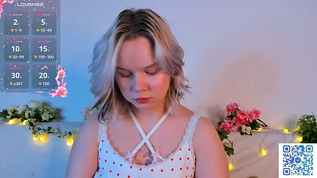 Snapshot of girlllsooft chatting on November 2025 01:27:01 AM girlllsooft online show from November 2025 01:27:01 AM