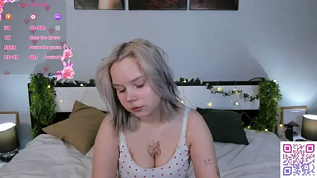 Snapshot of girlllsooft chatting on December 2025 02:23:02 PM girlllsooft online show from December 2025 02:23:02 PM