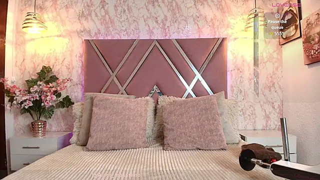 Aliice1  online show from November 2025 08:42:01 PM