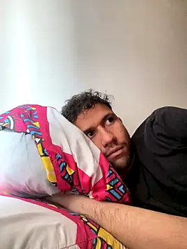 Michaell Spinelly online show from September 2025 04:39:01 PM