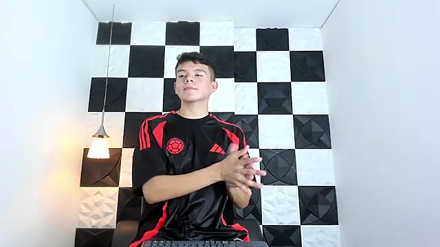 AndyFame1 online show from November 2025 06:57:01 PM