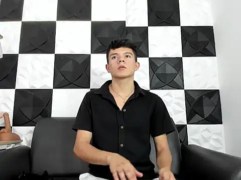 AndyFame1 online show from December 2025 06:39:01 PM