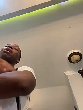 Snapshot of CharlesBrown_ chatting on November 2025 11:43:01 AM CharlesBrown online show from November 2025 11:43:01 AM