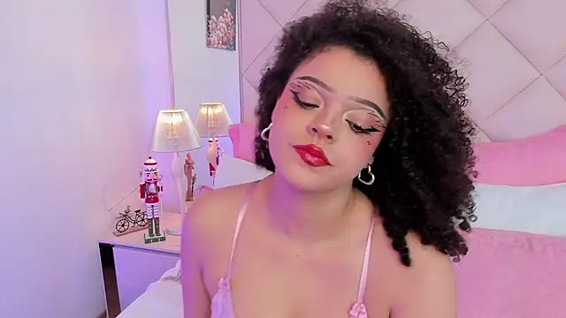 Snapshot of LilBoonew chatting on December 2025 12:10:01 PM LilBoonew online show from December 2025 12:10:01 PM