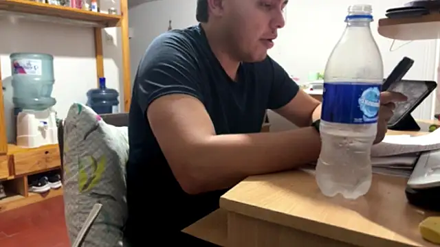 Haustin202 online show from November 2025 11:47:02 PM