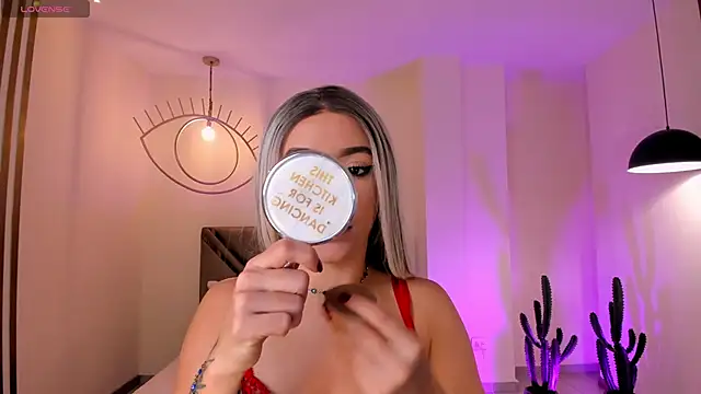 IsabellaMoreau online show from January 2026 07:38:02 PM