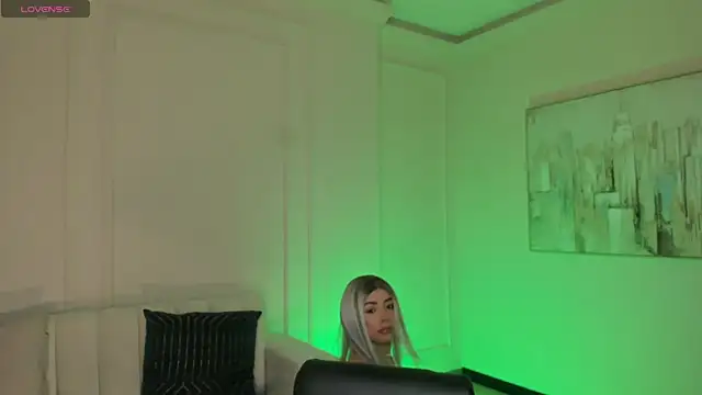 IsabellaMoreau online show from February 2026 07:54:02 PM