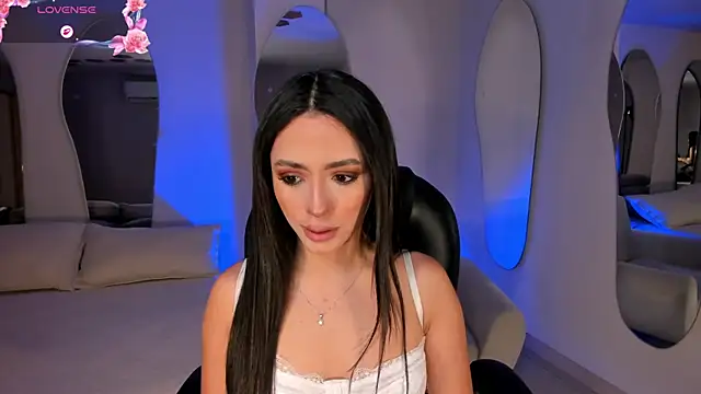 IsabellaMoreau online show from August 2026 06:06:02 PM