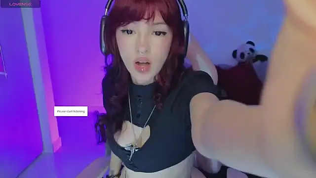 Snapshot of Moonlightt_21 chatting on November 2025 05:51:02 PM Moonlightt 21 online show from November 2025 05:51:02 PM