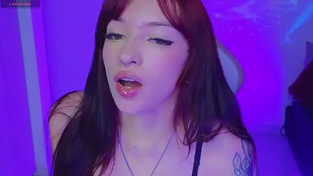 Snapshot of Moonlightt_21 chatting on December 2025 06:36:01 PM Moonlightt 21 online show from December 2025 06:36:01 PM