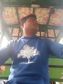 Snapshot of CatchingBouquet chatting on January 2026 07:35:01 AM CatchingBouquet online show from January 2026 07:35:01 AM