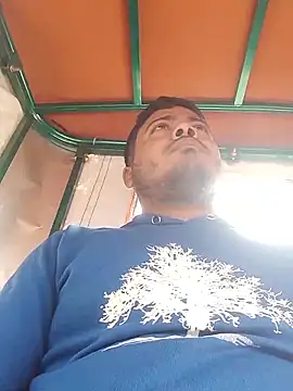 Snapshot of CatchingBouquet chatting on February 2026 04:10:01 AM CatchingBouquet online show from February 2026 04:10:01 AM