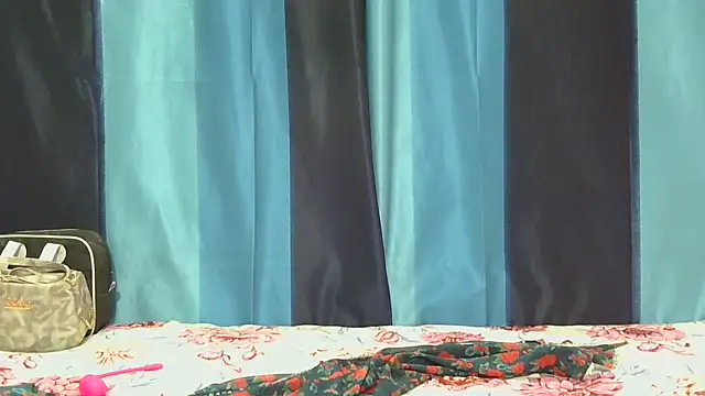 Snapshot of Aarti_misty71 chatting on September 2025 04:37:02 AM Aarti misty71 online show from September 2025 04:37:02 AM