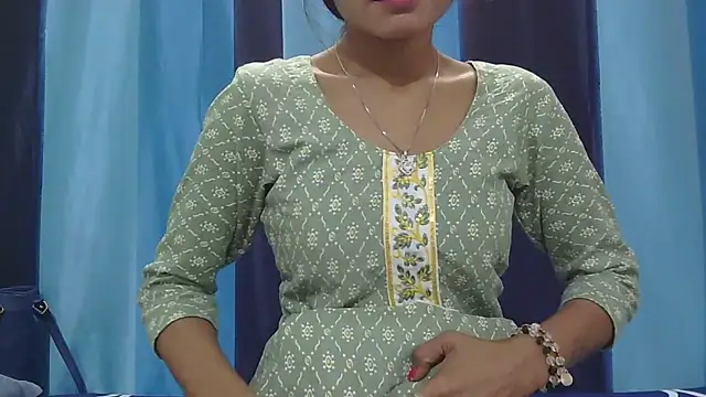 Snapshot of Aarti_misty71 chatting on November 2025 05:07:01 AM Aarti misty71 online show from November 2025 05:07:01 AM