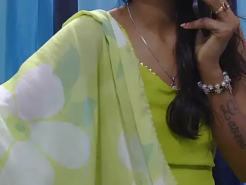 Snapshot of Aarti_misty71 chatting on November 2025 05:32:02 AM Aarti misty71 online show from November 2025 05:32:02 AM