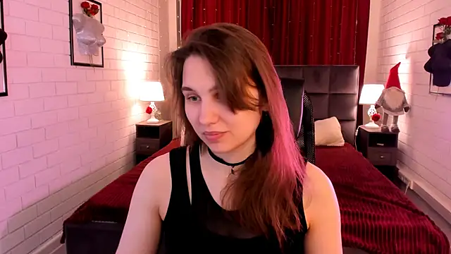 Snapshot of TessaMill chatting on April 2026 05:38:02 AM TessaMill online show from April 2026 05:38:02 AM