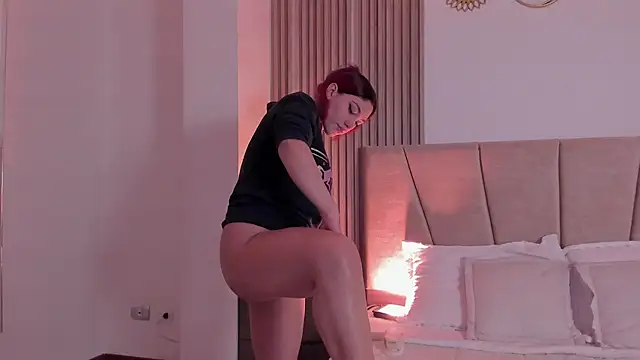 Victoria Beaumont online show from December 2025 11:50:02 AM