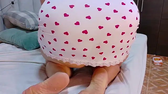 JenaCooper  online show from February 2026 12:39:02 PM