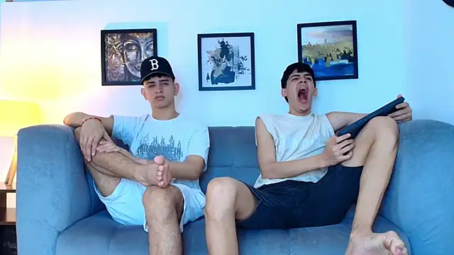 TWINKS FRIENDS online show from April 2026 01:33:02 PM