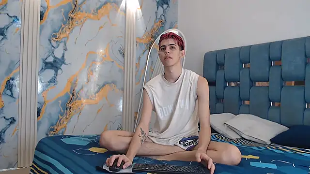 TWINKS FRIENDS online show from May 2026 05:26:01 AM