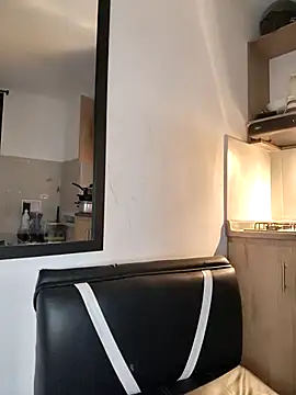 Hiroshi Shen online show from October 2025 10:35:02 AM